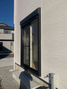 川越市で窓シャッター電動化工事　　#窓シャッター #電動化 #LIXIL #ソムフィキット #快適 #防犯 #埼玉県