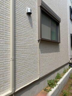 杉並区で２台の手動窓シャッターを電動化工事　 #窓シャッター #電動化 #LIXIL #ソムフィキット #快適 #防犯 #東京都