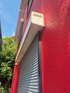 横須賀市で２台の手動シャッターを電動化工事　 #窓シャッター #電動化 #ミサワホーム #オリジナル #築２５年越 #ソムフィキット #快適 #防犯 #エアコン効率 #埼玉県