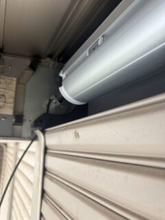 さいたま市で簡易電動シャッターからソムフィキットへ #窓シャッター #電動化 #YKKAP #電すけ #ソムフィキット #防犯 #エアコン #効率アップ #埼玉県